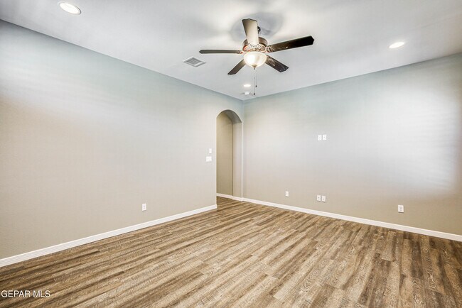Building Photo - 12315 Houghton Springs Dr