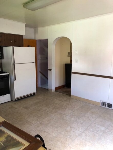 Building Photo - 322 New York Ave