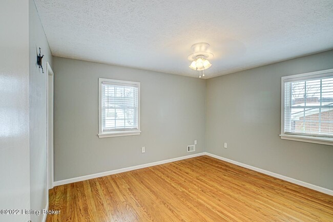 Building Photo - Dellwood Dr.