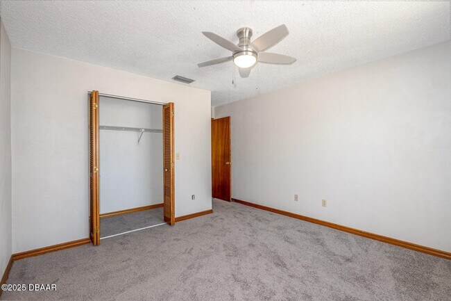 Building Photo - 200 Florida Shores Blvd