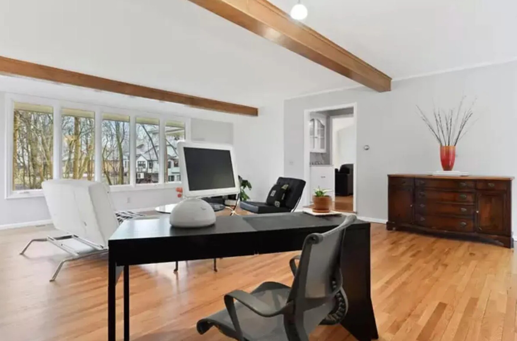 Office - 20565 Linden Rd