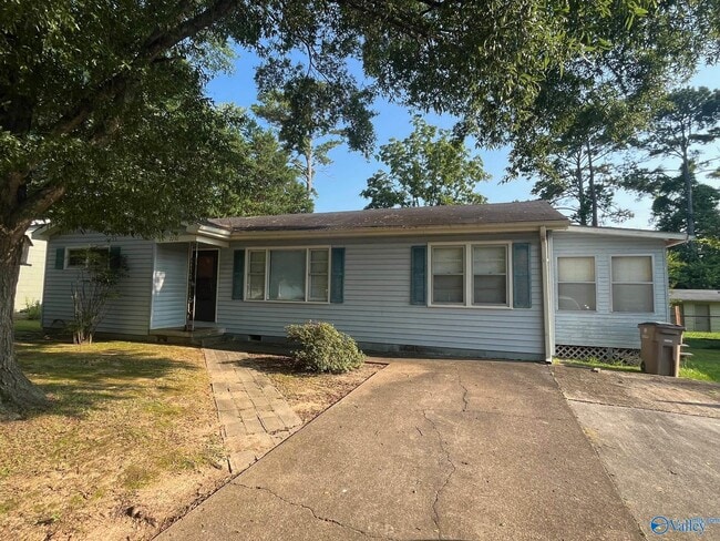 Primary Photo - 2230 11th St SE