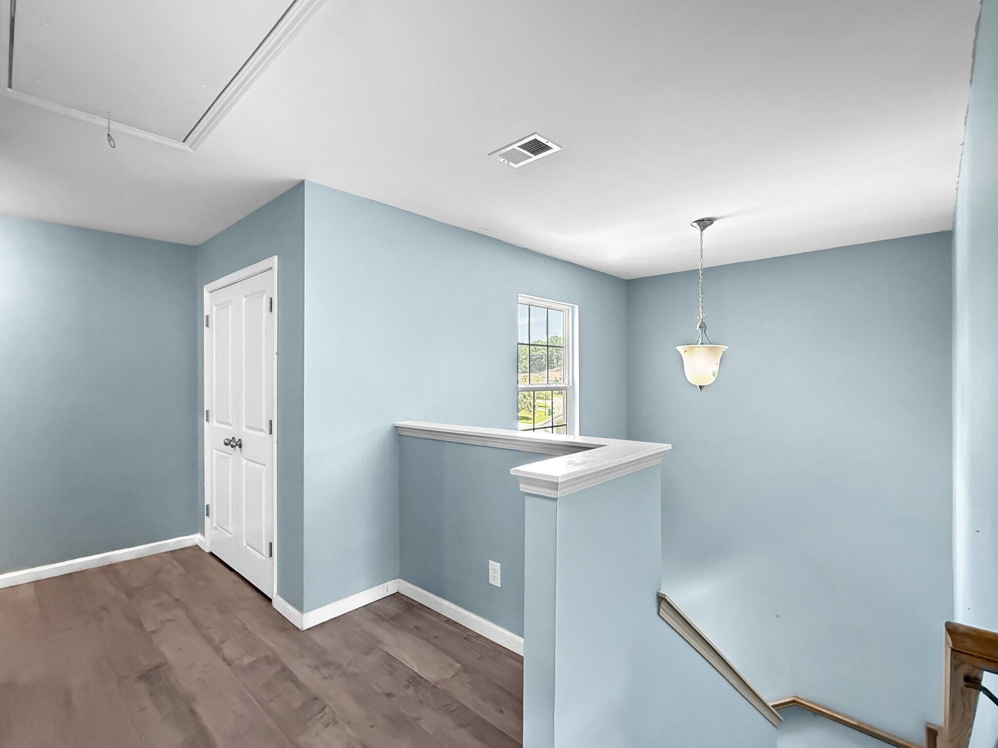 Building Photo - 11 Sand Live Oak Dr
