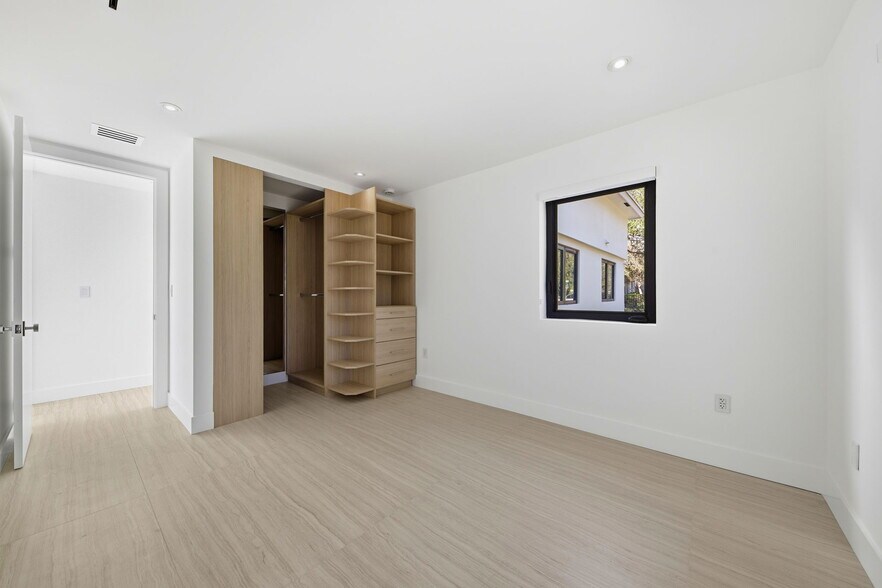 Building Photo - 8800 SW 118th St