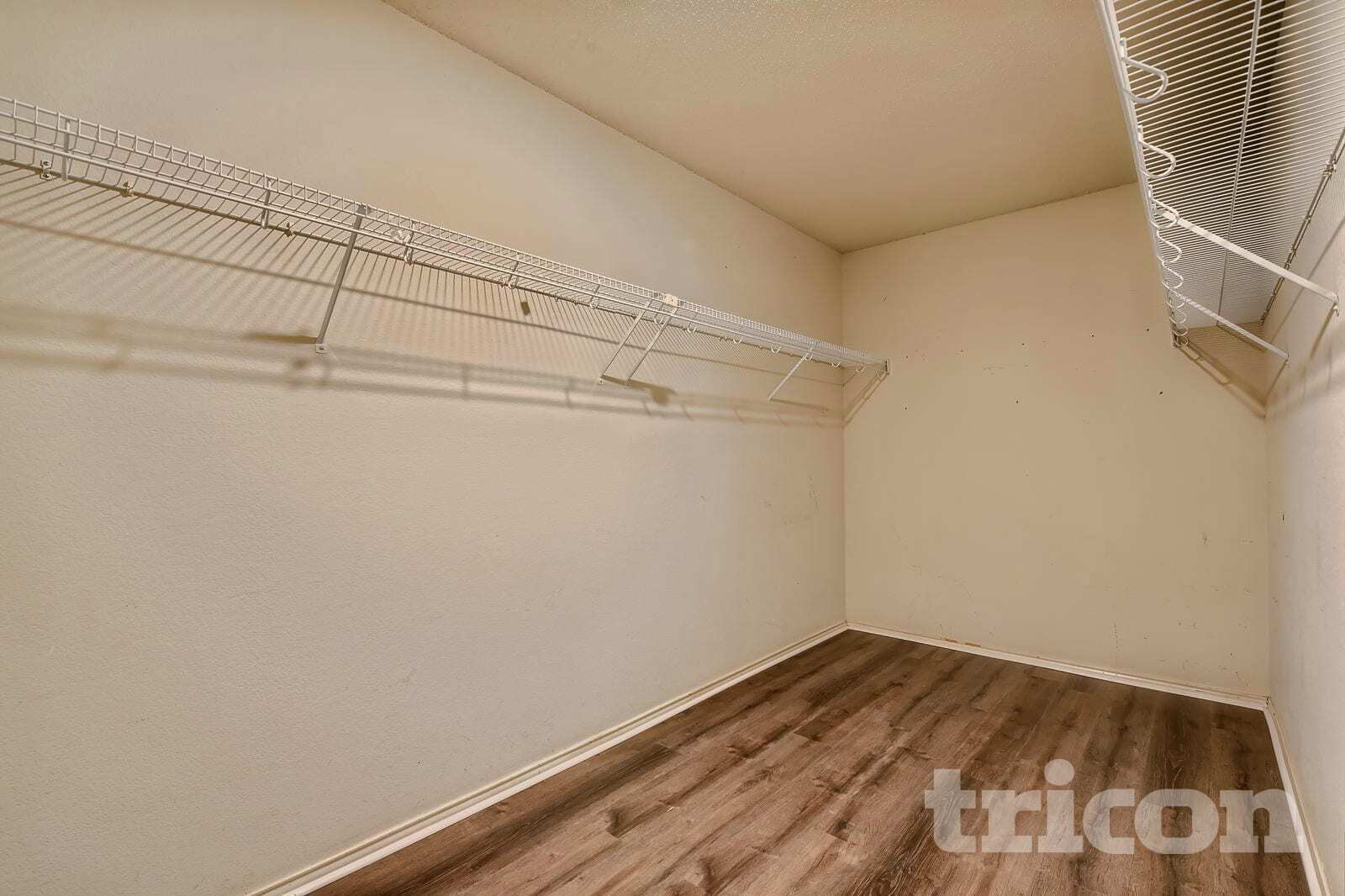 Building Photo - 4877 Trail Hollow Dr