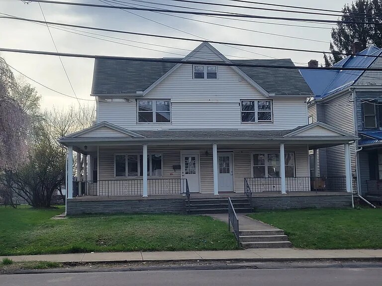 Central location on North Main Ave - 720 N Main Ave