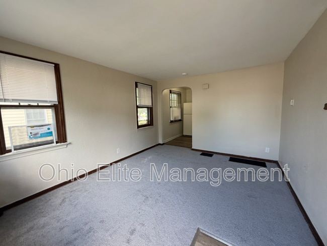 Building Photo - 1753 E Frankfort St