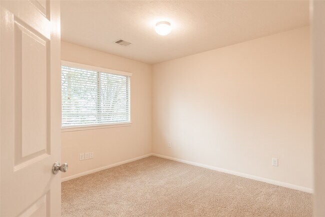 Building Photo - 14623 Roaring Fork Ln