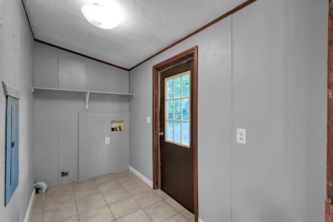 Building Photo - 14287 Forest Cir