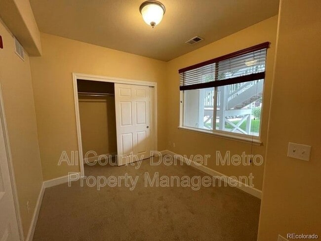 Building Photo - 5014 Everett St