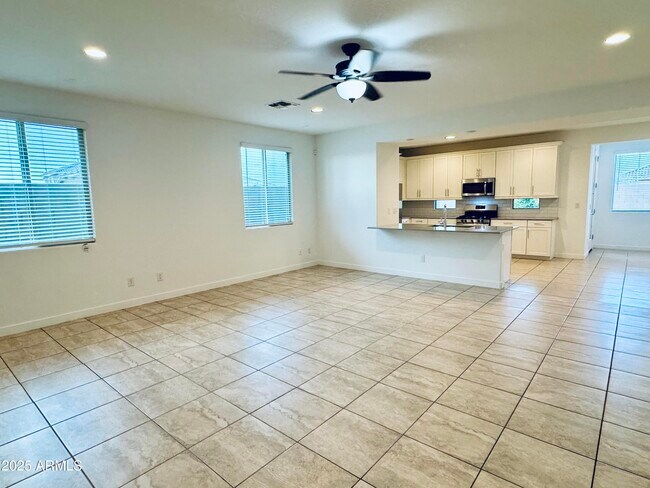 Building Photo - 3729 S 64th Dr