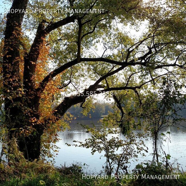 Building Photo - 5155 Arden Way