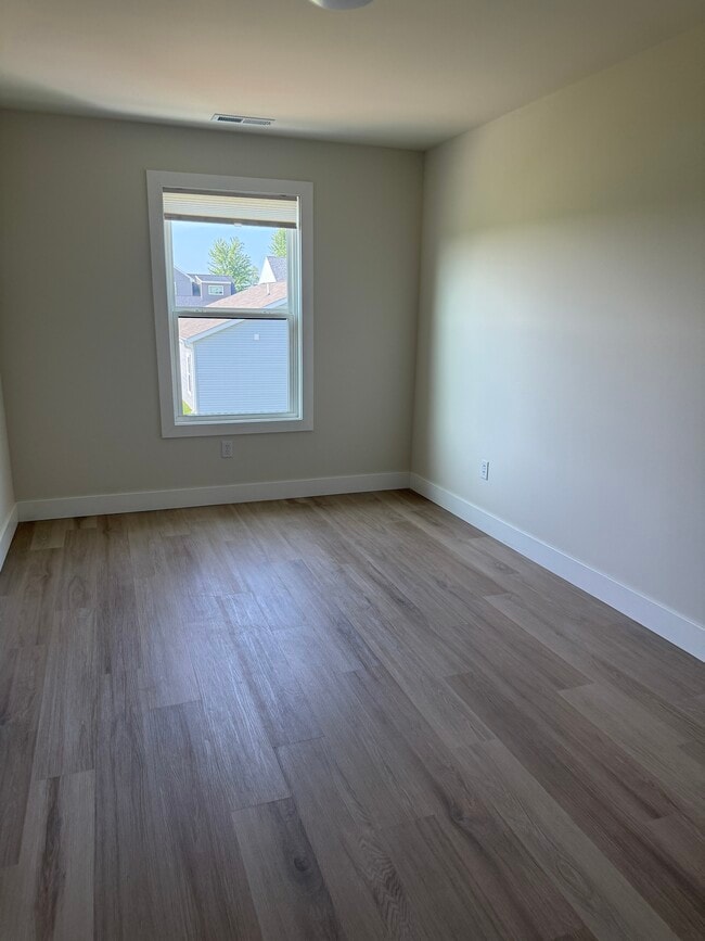 Building Photo - 499 S 100 E