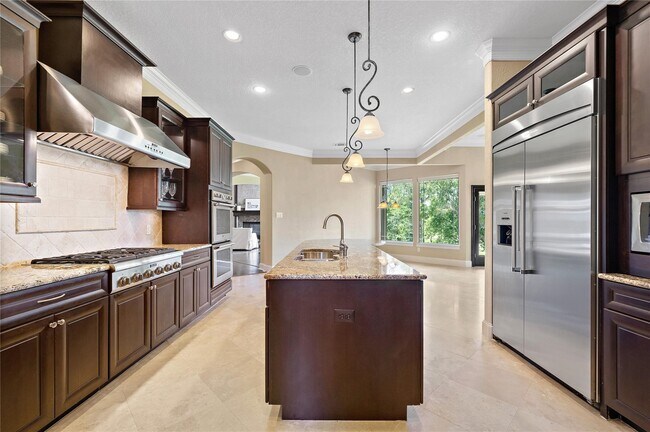 Building Photo - 19182 Grandview Point