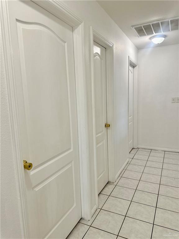 Building Photo - 17 Cedar Ave