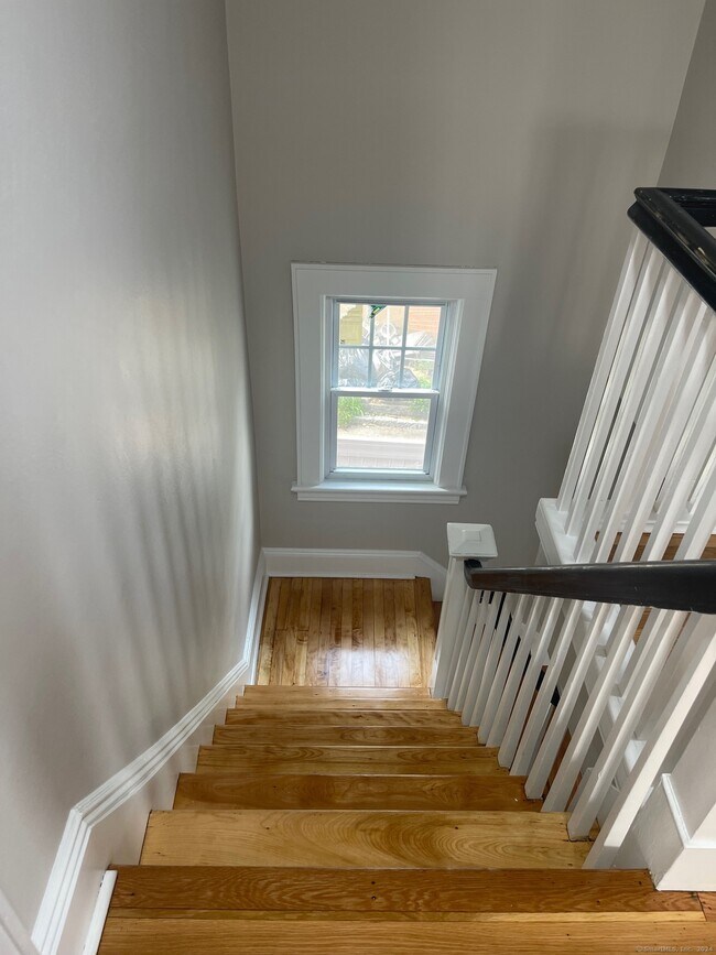 Building Photo - 291 Beechmont Ave