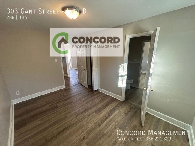 Building Photo - 303 Gant St
