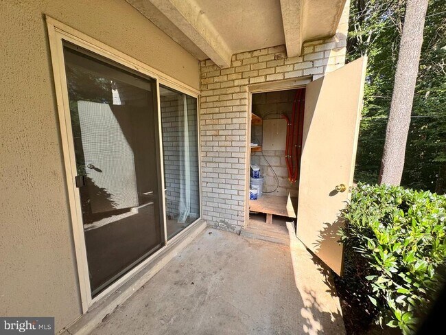 Building Photo - 12307 Braxfield Ct