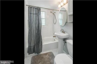 Building Photo - 6659 Jefferson Ave