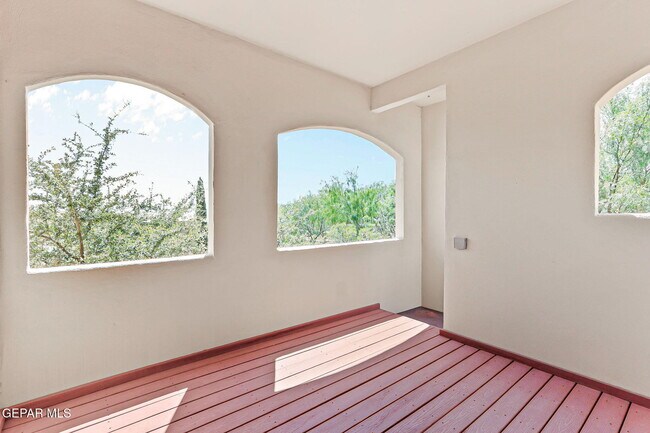 Building Photo - 6350 Escondido Dr