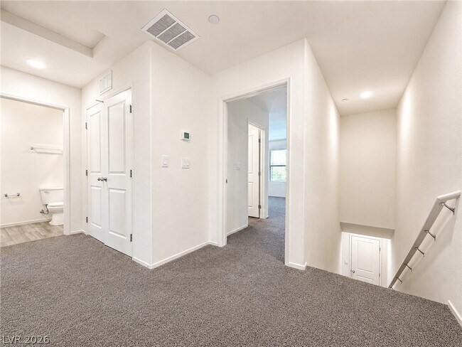 Building Photo - 3730 Celesta Vis Ave