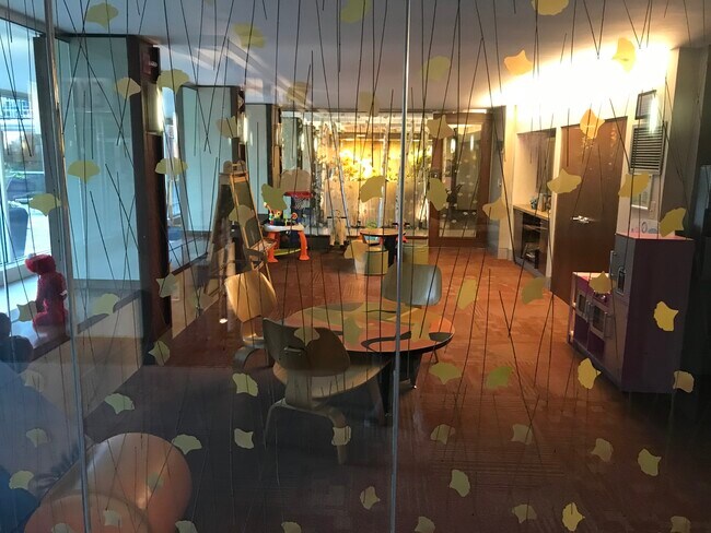 Building Photo - 400 E Randolph St