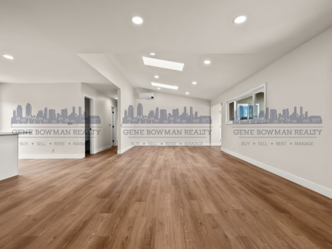 Building Photo - Charming 4-Bedroom Corner Lot Home with Pr...