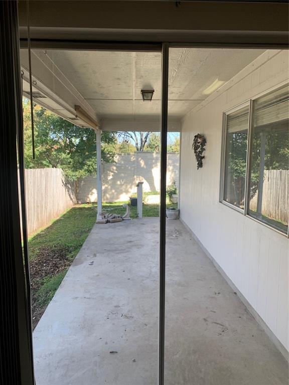 Building Photo - 3807 Top Rock Ln