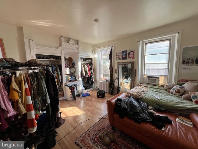 Building Photo - 1709 W Montgomery Ave