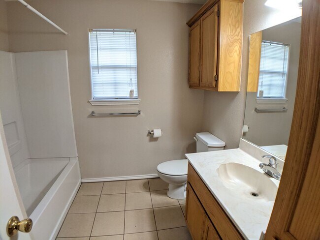 Building Photo - 3613 N Arroyo Park Ln