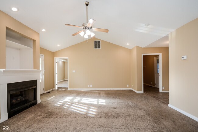 Building Photo - 950 S Goldenrod Ln