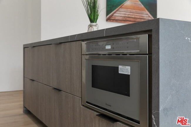 Building Photo - 1236 N Spaulding Ave