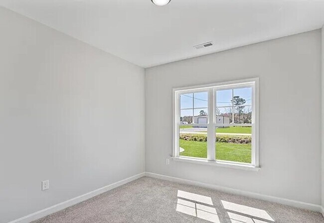 Building Photo - 1405 Stoney Creek Church Rd
