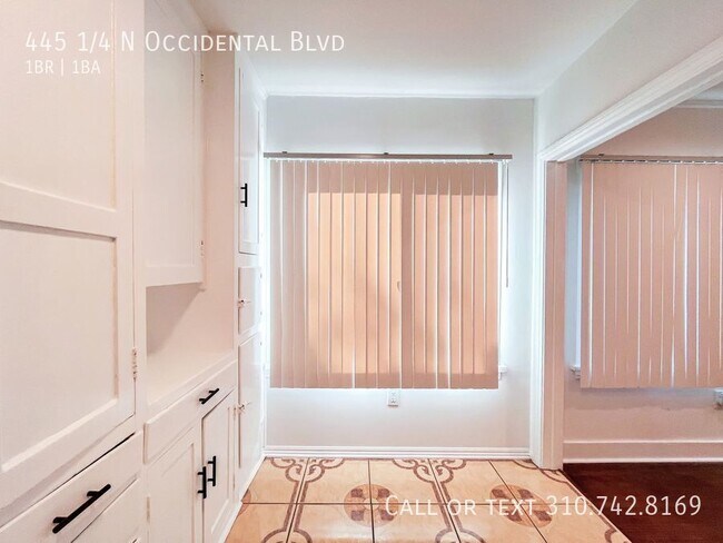 Building Photo - 445 1/4 N Occidental Blvd-