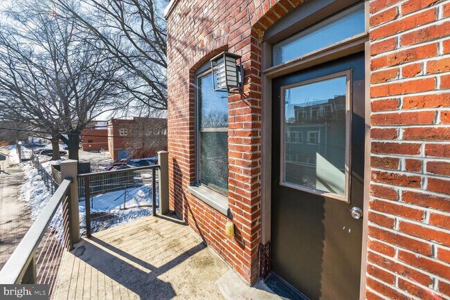 Building Photo - 424 Q St NW