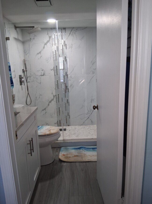 Building Photo - 2390 Ocean Shore Blvd