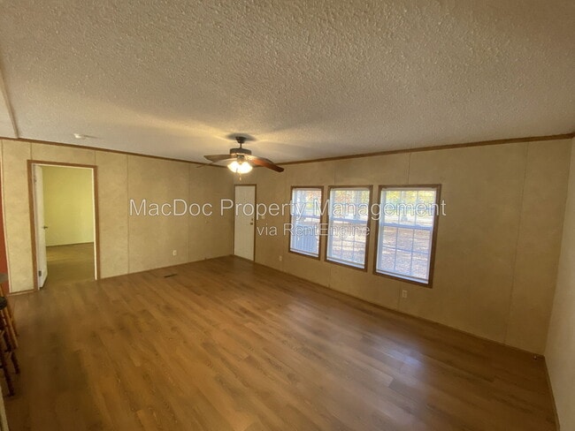 Building Photo - 6280 Mt Airy Dr