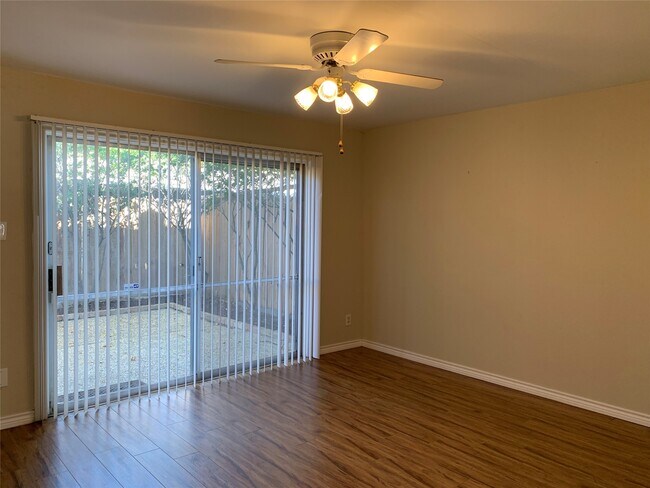 Building Photo - 13140 Trail Hollow Dr