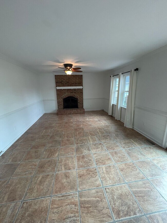 Building Photo - Gayton Green 4 Bedroom  2.5 Bath Home