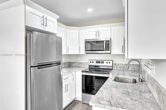 Building Photo - 20622 NW 23rd Ct