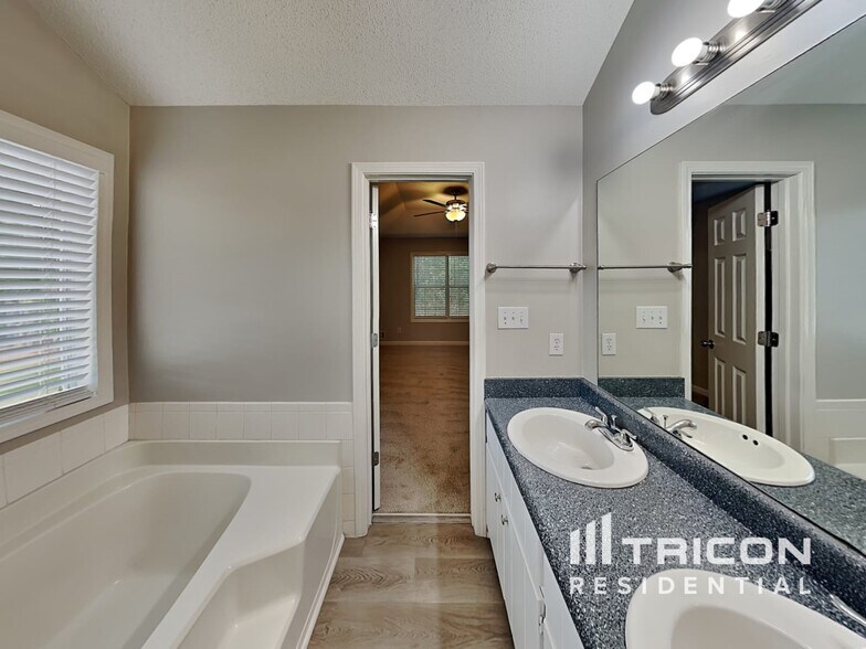 Building Photo - 118 Valleydale Dr