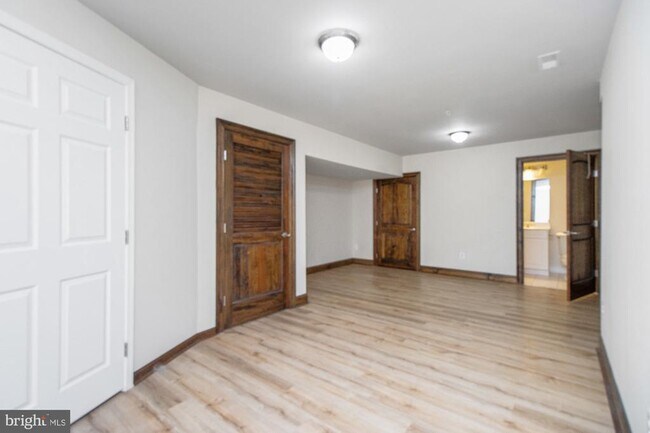 Building Photo - 1324 Race St