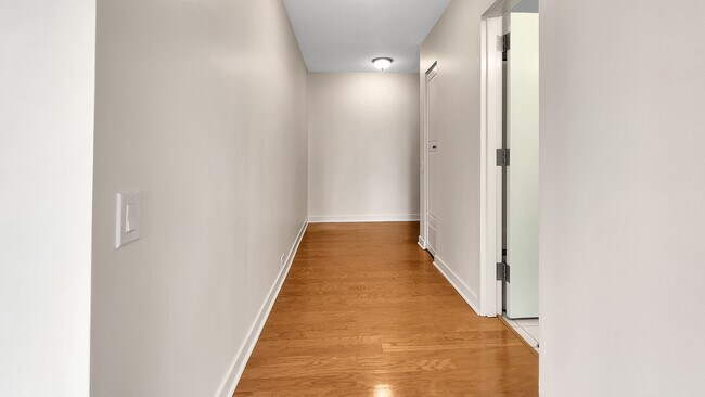 Building Photo - 405 N Wabash Ave