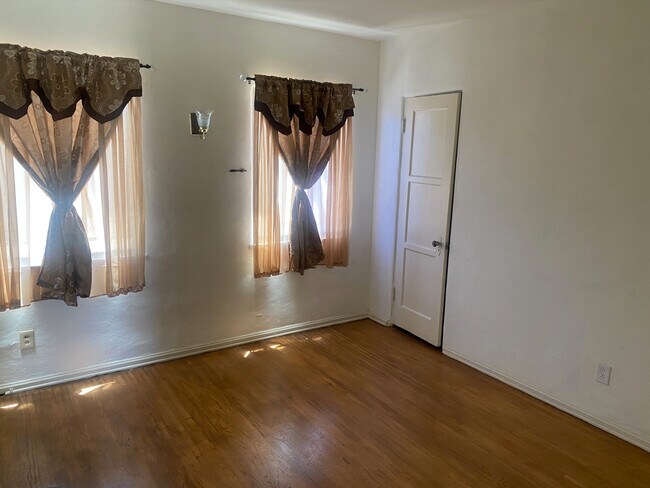 Building Photo - 1230 Browning Blvd