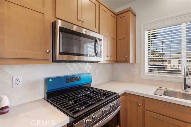Building Photo - 3030 Oceanside Blvd