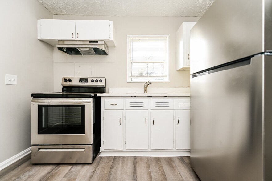 Building Photo - 119 Astor St