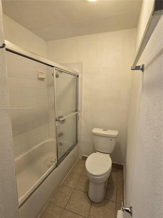 Building Photo - 4040 NW 87th Ave