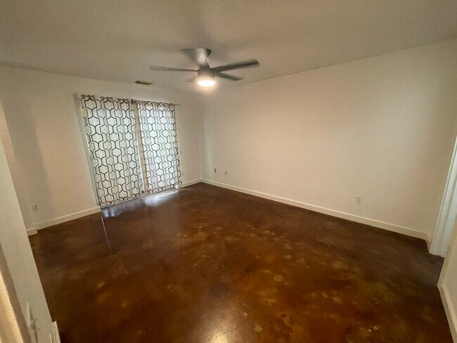 2nd bedroom - 2715 Chenevert St