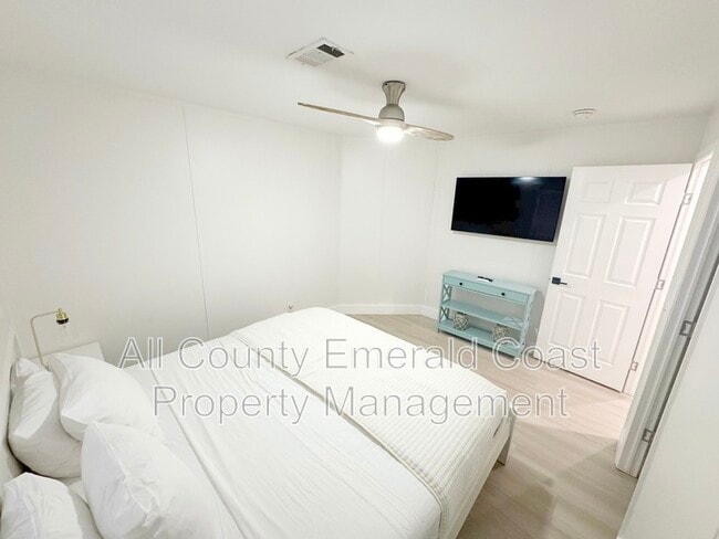 Building Photo - 444 Montigo Ave N