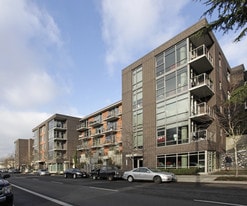 Building Photo - 2121 Belmont